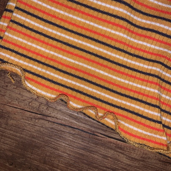 Orange Cropped Long-Sleeve - Picture 3 of 5